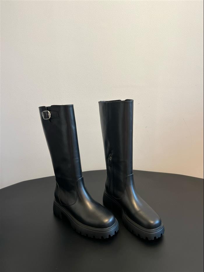 20251128173018389 490